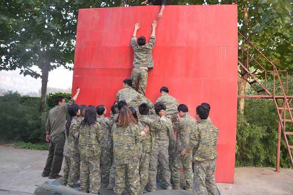 欣希安團(tuán)隊(duì)拓展訓(xùn)練