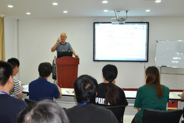 欣希安藥業(yè)邀請中西醫(yī)結(jié)合專家劉建國教授來我司傳經(jīng)送寶