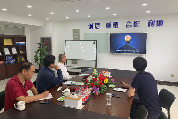 陽(yáng)明心學(xué)實(shí)修學(xué)者張恒智老師到欣希安藥業(yè)指導(dǎo)交流 陽(yáng)明心學(xué)實(shí)修學(xué)者張恒智老師到欣希安藥業(yè)指導(dǎo)交流