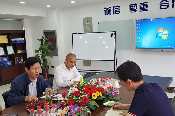 陽(yáng)明心學(xué)實(shí)修學(xué)者張恒智老師到欣希安藥業(yè)指導(dǎo)交流 陽(yáng)明心學(xué)實(shí)修學(xué)者張恒智老師到欣希安藥業(yè)指導(dǎo)交流