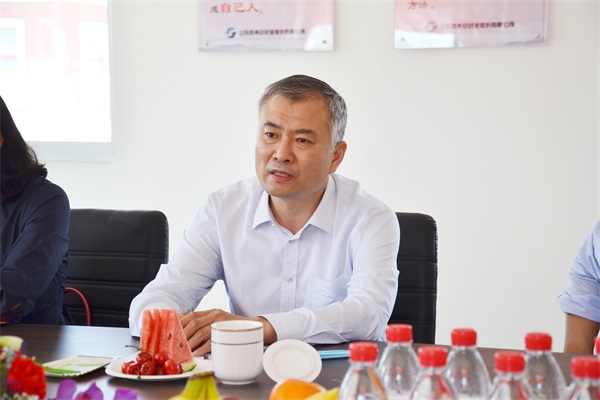 濟(jì)南市工信局領(lǐng)導(dǎo)一行來我司調(diào)研指導(dǎo) 濟(jì)南市工信局領(lǐng)導(dǎo)一行來我司調(diào)研指導(dǎo)