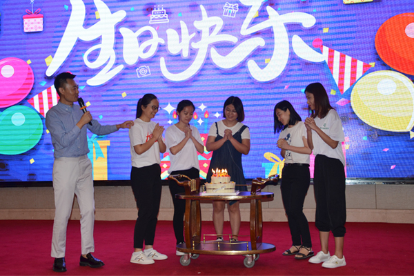 山東欣希安藥業(yè)2020上半年總結(jié)會暨下半年啟動會隆重舉行 山東欣希安藥業(yè)2020上半年總結(jié)會暨下半年啟動會隆重舉行.jpg